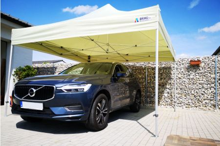 Promocijski šotor v avtomobilskem salonu